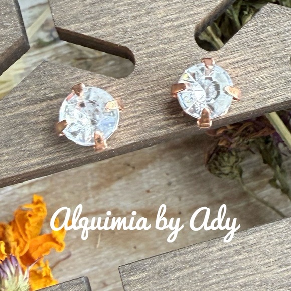 Alquimia Gold and crystal Intricate Earrings - Picture 1 of 1